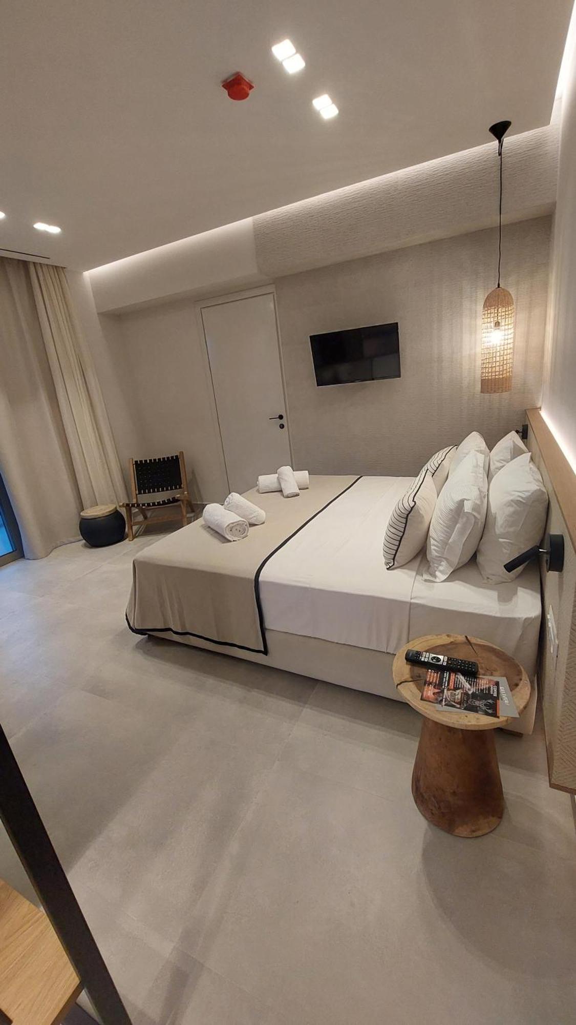 Niriides Palace Gournes Gouvon Room photo