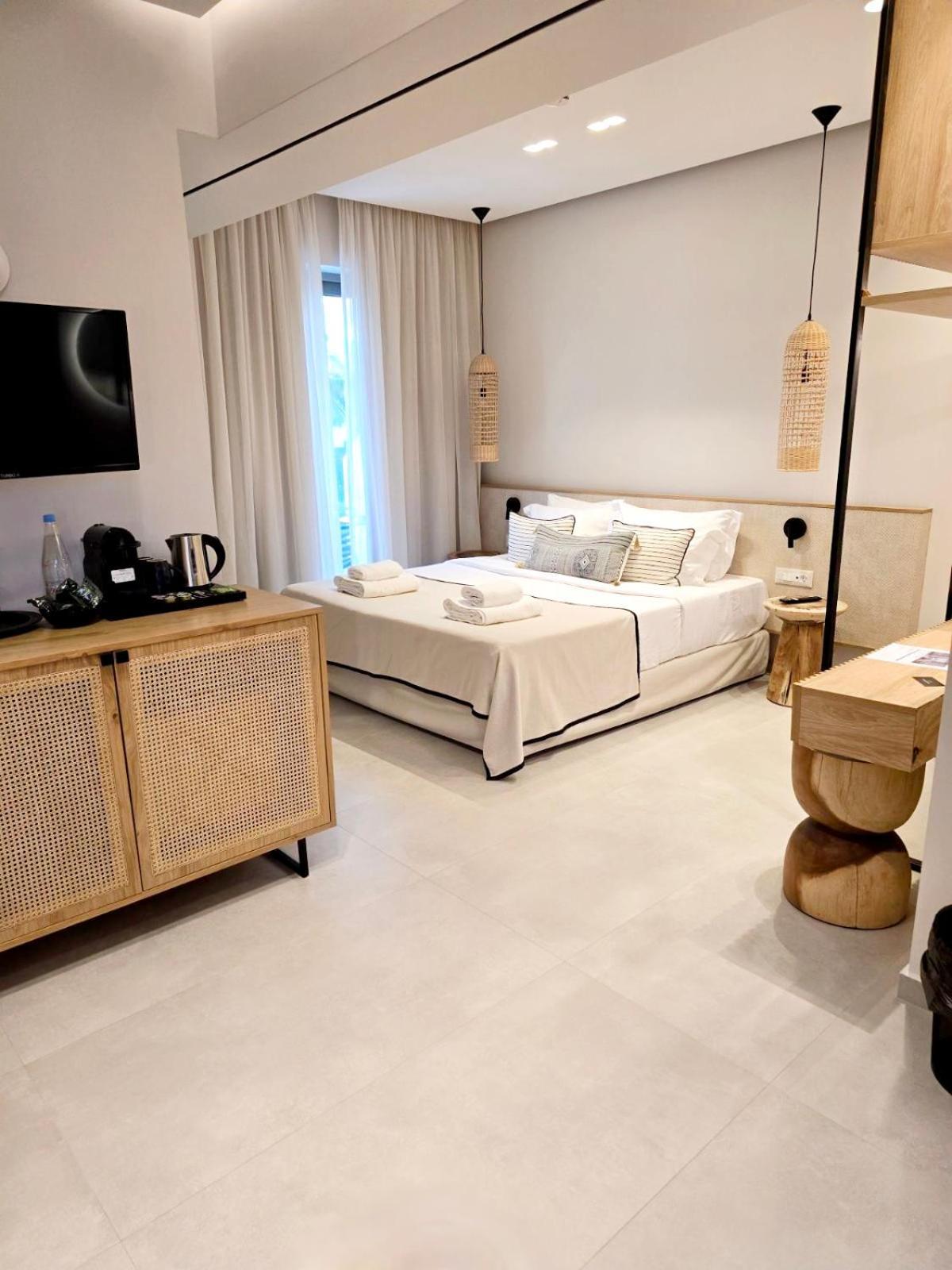 Niriides Palace Gournes Gouvon Room photo